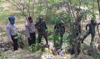 Tim-Gabungan-Perbatasan-RI-RDTL--Amankan-265-Liter-BBM-Bersubsidi