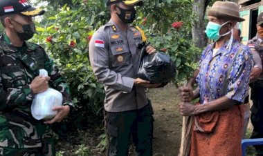 Polres-TTU---Kodim-1618-Salurkan-80-Paket-Bantuan-Sembako-di-Lima-Desa-Noemuti