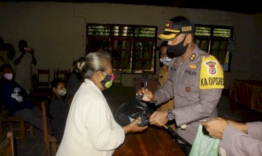 400-Kepala-Keluarga-diberikan-bantuan-beras,-oleh-Kapolres-Timor-Tengah-Utara