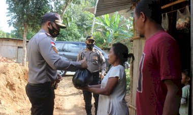 Jelang-Hari-Bhayangkara-Polres-TTU-bagi-200-KK-sembako