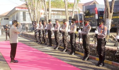 Kunjungan-Perdana-Irjen-Pol.-Drs-Lotharia-latif,-S.H.,-M.HUM.-di-Polres-TTU