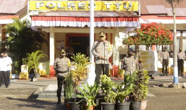 Kesiapan-menjelang-pilkada,-Kapolda-NTT-memimpin-Apel-Pagi-di-Polres-TTU.