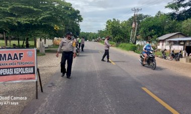 Warga-Tidak-Menggunakan-Masker-Terjaring-Dalam-Operasi-K2YD-Polsek-Noemuti