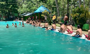 Sambangi-Obyek-Wisata-Oeluan,-Bhabinkamtibmas-Ingatkan-Petugas-agar-Selalu-Disiplin