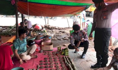 Samapta-Polres-TTU-Sisir-Kota-Kefamenanu-Beri-Himbauan-PPKM-dan-Penegakan-Prokes