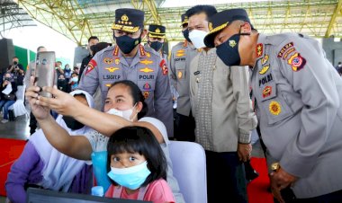 Kapolri-Ingatkan-Syarat-Wajib-Laksanakan-PTM-100-Persen,-saat-Tinjau-Vaksinasi-Serentak-se-Indonesia