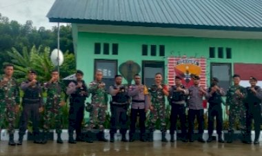Bangun-Sinergitas-di-Wilayah-Perbatasan,-Raimas-Polres-TTU-Sambangi-Masyarakat-dan-TNI