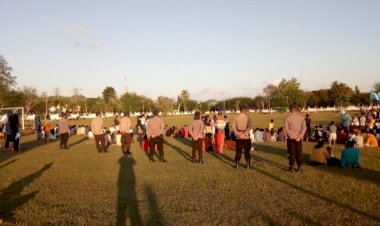 Polres-TTU-Amankan-Pembukaan-Turnamen-Sepak-Bola-Bupati-Cup-U-22