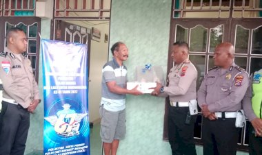 Sat-Lantas-Polres-TTU-Berbagi-Bingkisan-Kepada-Purnawirawan-Polri