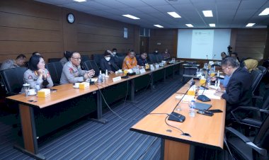 Polri,-KPU,-Bawaslu,-KPI,-PWI-dan-Dewan-Pers-Bertemu,-Bahas-Pencegahan-Berita-Hoax-Jelang-Pemilu-2024