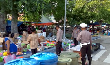 Polsek-Insana-Utara-Gelar-Kegiatan-K2RYD-di-Pasar-Wini