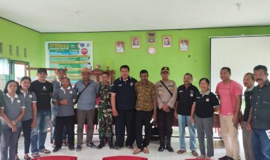Polres-TTU-Berhasil-Jadi-Penengah-dalam-Pertemuan-Klarifikasi-Atas-Tuntutan-Balon-Kades-Terhadap-PPD-Letmaffo-Timur
