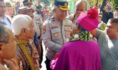 Wakapolres-TTU-Pimpin-Anggota-Sambut-dan-Amankan-Kedatangan-Uskup-Agung-Kupang-di-Kefamenanu