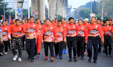 Kapolri-Buka-Bhayangkara-Fun-Walk-2024:-Bersama-Bergerak-untuk-Persatuan