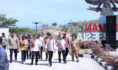 Dari-Napan-Presiden-Jokowi-Resmikan-7-PLBN