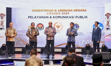 Polri-Raih-Penghargaan-Lembaga-Dengan-Pelayanan-dan-Komunikasi-Terbaik