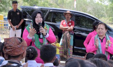 Ketua-Bhayangkari-Cabang-TTU-“Pendidikan-yang-memadai-serta-dukungan-kebutuhan-gizi-adalah-faktor-penting-dalam-membentuk-generasi-yang-sehat-dan-cerdas”