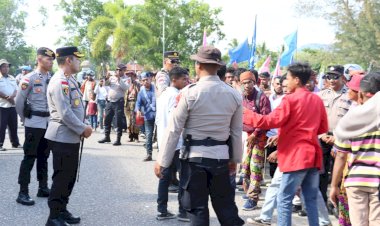 Kapolres-TTU-:-Terima-kasih-kepada-masyarakat-Timor-Tengah-Utara-yang-sudah-memiliki-kesadaran-untuk-menjaga-situasi-tetap-aman-dan-tertib-selama-aksi-berlangsung