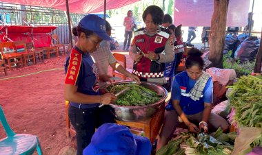 Polri-Aktif-Berikan-Dukungan-Kemanusiaan-untuk-Pengungsi-Erupsi-Gunung-Lewotobi