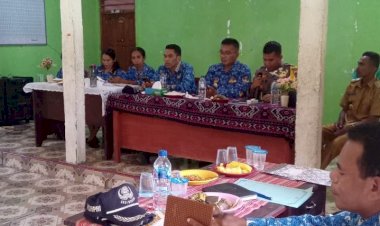 Bhabinkamtibmas-Oetalus-Imbau-Masyarakat-Jaga-Kamtibmas-dan-Tertib-Berlalu-Lintas