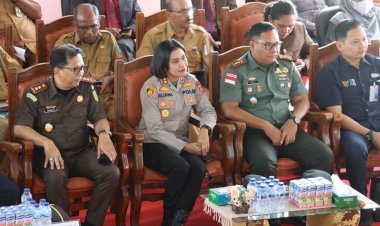 Kapolres-TTU-AKBP-Eliana-Papote-Apresiasi-Pentas-Budaya-dalam-Syukuran-Pelantikan-Bupati-dan-Wakil-Bupati-TTU