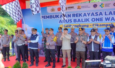 Polri-Lepas-Flag-Off-One-Way-Nasional-Arus-Balik-Lebaran-2025-di-KM-414-Sampai-KM-70-Hari-Ini