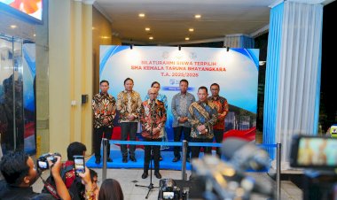 Kapolri-Silaturahmi,-Beri-Motivasi-untuk-Siswa-Terpilih-SMA-Kemala-Taruna-Bhayangkara