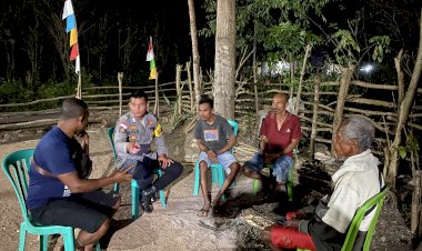 Pentingnya-Keamanan-Malam-Hari,-Bhabinkamtibmas-Oetalus-Imbau-Warga-Waspadai-Curanmor-dan-Pencurian