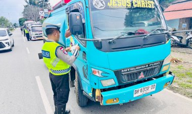 Hal-Sepele-di-Jalan-Raya,-Risiko-Besar-bagi-Keselamatan