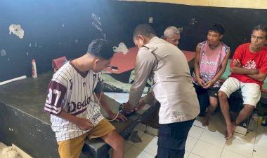 Si-Dokkes-Polres-TTU-Berikan-Layanan-Medis-Bagi-Tahanan-yang-Mengalami-Gangguan-Kesehatan