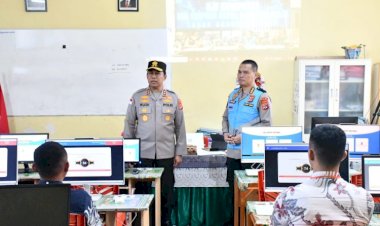 “Jangan-Percaya-Calo!”-Pesan-Tegas-Kapolda-NTT-Saat-Tinjau-Seleksi-Taruna-AKPOL-2026-di-Kupang