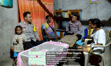 Menyapa-Lewat-Humanisme,-Hangatnya-Dialog-Malam-Personil-Pospol-Miomaffo-Tengah-Bersama-Warga-Bijaepasu