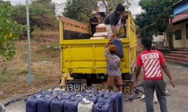 Ditpolairud-Polda-NTT-Gagalkan-Dugaan-Penyelundupan-Minyak-Tanah-ke-Rote-Ndao