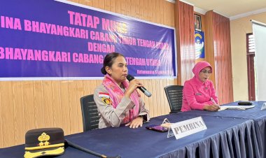 Tatap-Muka-Pembina-Bhayangkari-Cabang-TTU-Bersama-Bhayangkari,-Kapolres-Tekankan-Disiplin,-Etika,-dan-Kepatuhan-Aturan-Organisasi