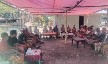 Bhabinkamtibmas-Hadiri-Acara-Rumah-Adat-Riak-Slab,-Ajak-Masyarakat-Jaga-Kamtibmas-dan-Jauhi-Miras