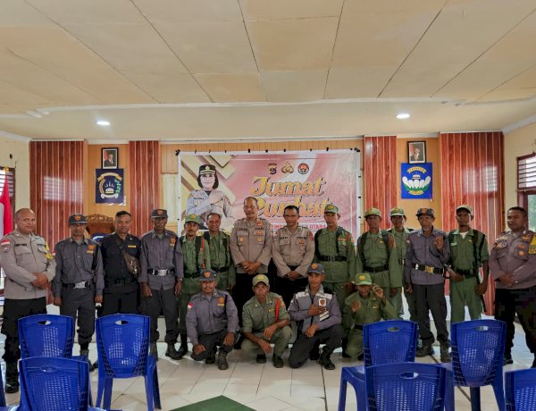 Pembinaan Kemampuan Kasatkamling dan Gelar Jumat Curhat, Kasat Binmas Polres TTU Tekankan Keteladanan Linmas