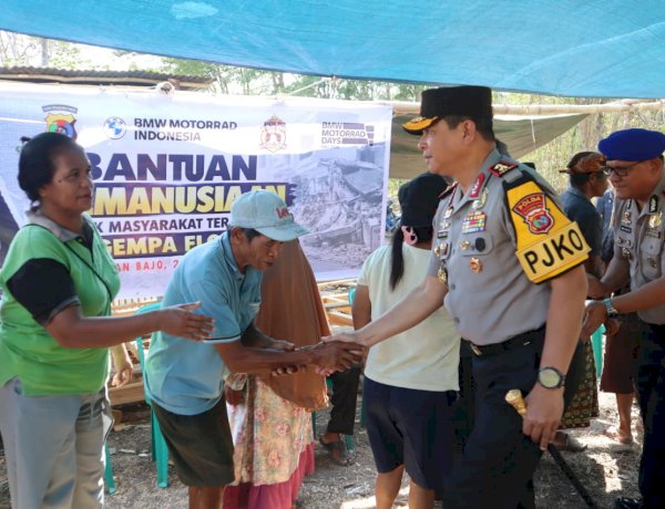 Kapolda NTT Irjen Pol. Reza Arief Dewanto Sambangi Warga Terdampak Gempa di Manggarai Barat, Salurkan Bantuan Kemanusiaan