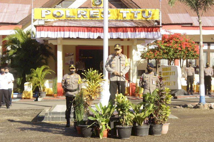 Kesiapan menjelang pilkada, Kapolda NTT memimpin Apel Pagi di Polres TTU.