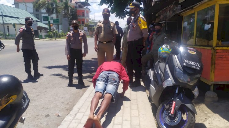 Giat Operasi Yustisi Pendisiplinan Warga Masyarakat Kota Kefamenanu Dengan Himbaun Dan Penindakan Masyarakat Yang Tidak Menggunakan Masker