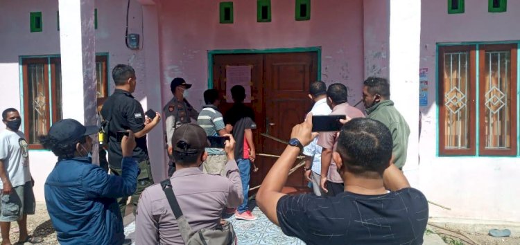 Warga Segel Kantor Desa  Naiola, Polsek Miotim Hadir Lakukan Mediasi