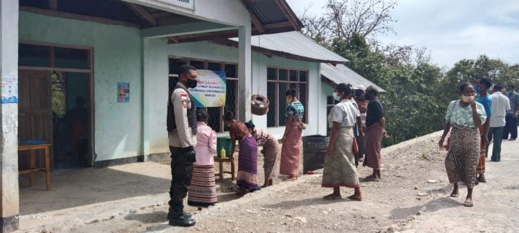 Polsek Biut Pantau Pembagian BLT, Berjalan Sesuai Prokes