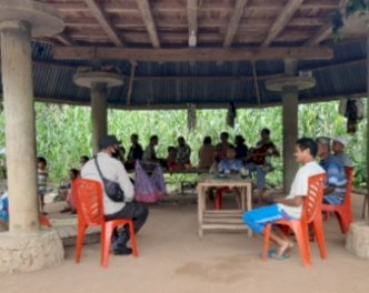 Door to Door, Bhabinkamtibmas Letneo Selatan dan Letneo Sosialisasi Vaksinasi