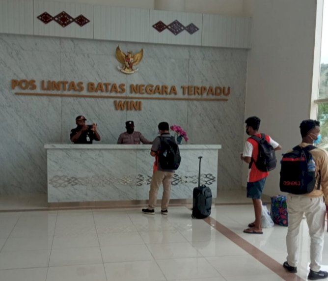 TNI/Polri Perketat Prokes di Pos PLBN Wini