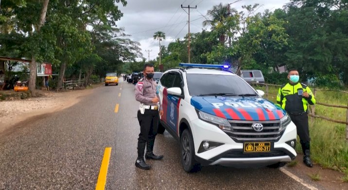 Sat Lantas Polres TTU Kawal 1st Anniversary Kijang Komunitty