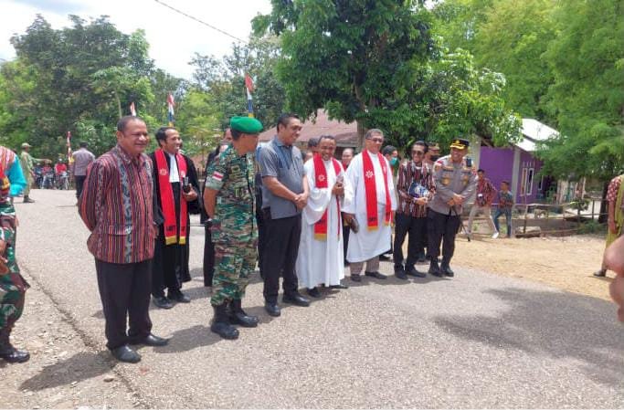 Kapolres TTU Hadiri Peresmian Gedung Gereja GMIT Hosana Oemanas Nian