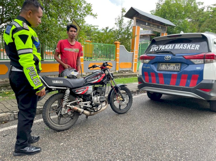 Sat Lantas Polres TTU Tegur Pengguna Knalpot Racing