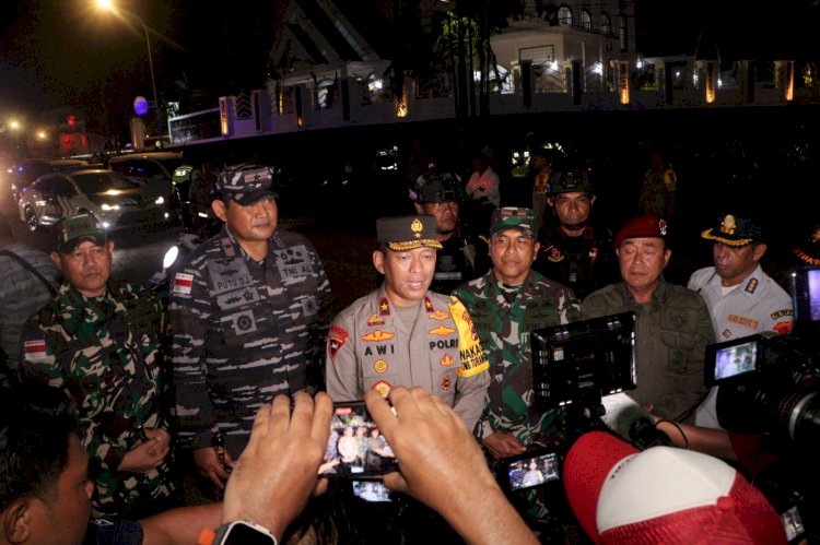 Pastikan Keamanan Malam Natal di Kota Kupang, Wakapolda NTT dan Forkopimda Gelar Patroli Skala Besar.-