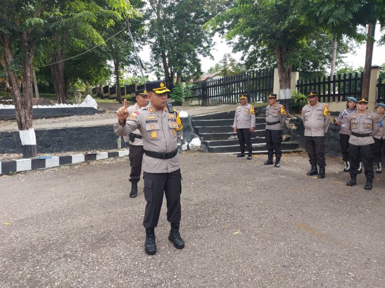 Jelang Pemilu, Kapolres TTU Beri Bimtek Bagi Anggota Saat Apel Pagi