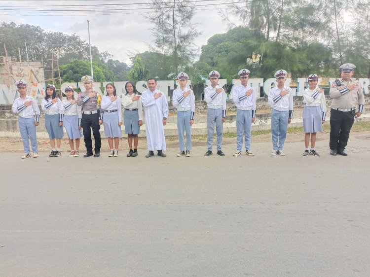 Unit Kamsel Sat Lantas Polres TTU Kenalkan Rambu-rambu Lalulintas kepada Pelajar SMA