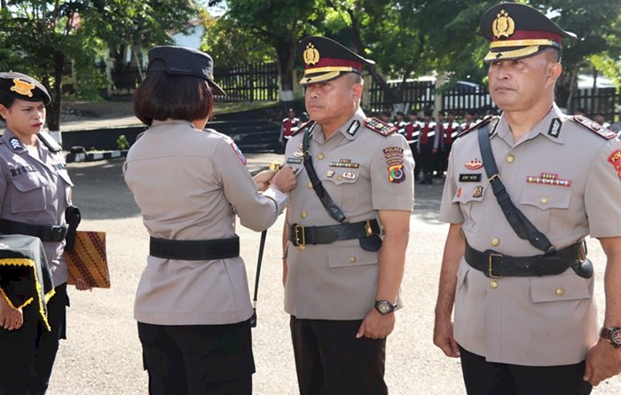 Kapolres TTU Ingatkan 5 Pejabat Baru untuk Bekerja Sesuai Harapan Polri dan Masyarakat Kabupaten TTU